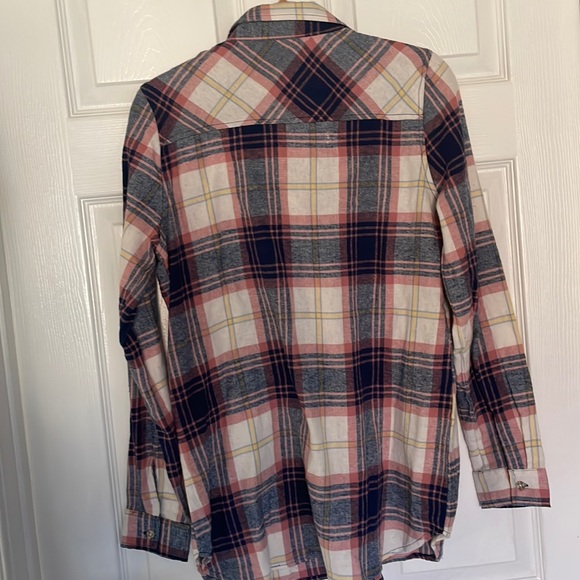NWT.  TILLYS Flannel shirt. M - Picture 3 of 4